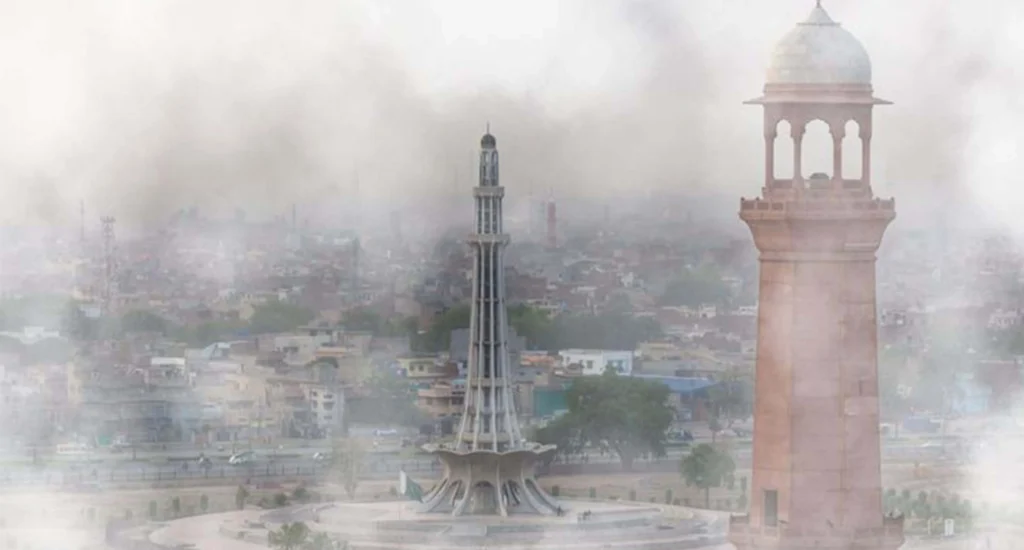 Pakistan air pollution crisis